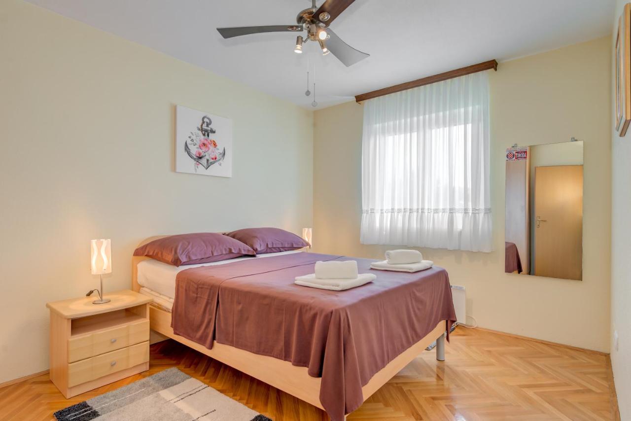 Villa Lille Трогир Экстерьер фото
