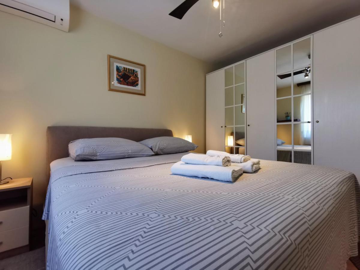 Villa Lille Трогир Экстерьер фото