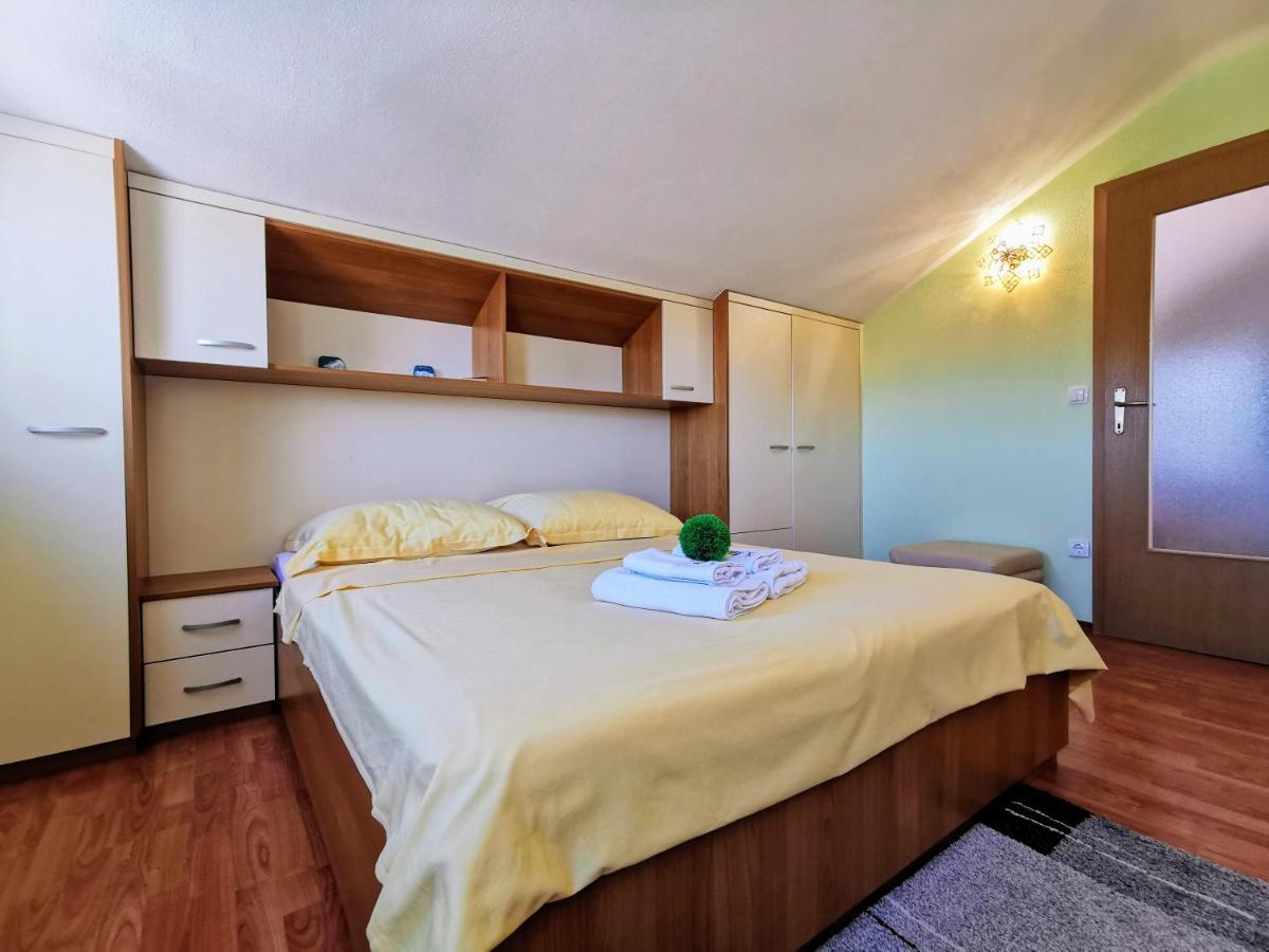 Villa Lille Трогир Экстерьер фото